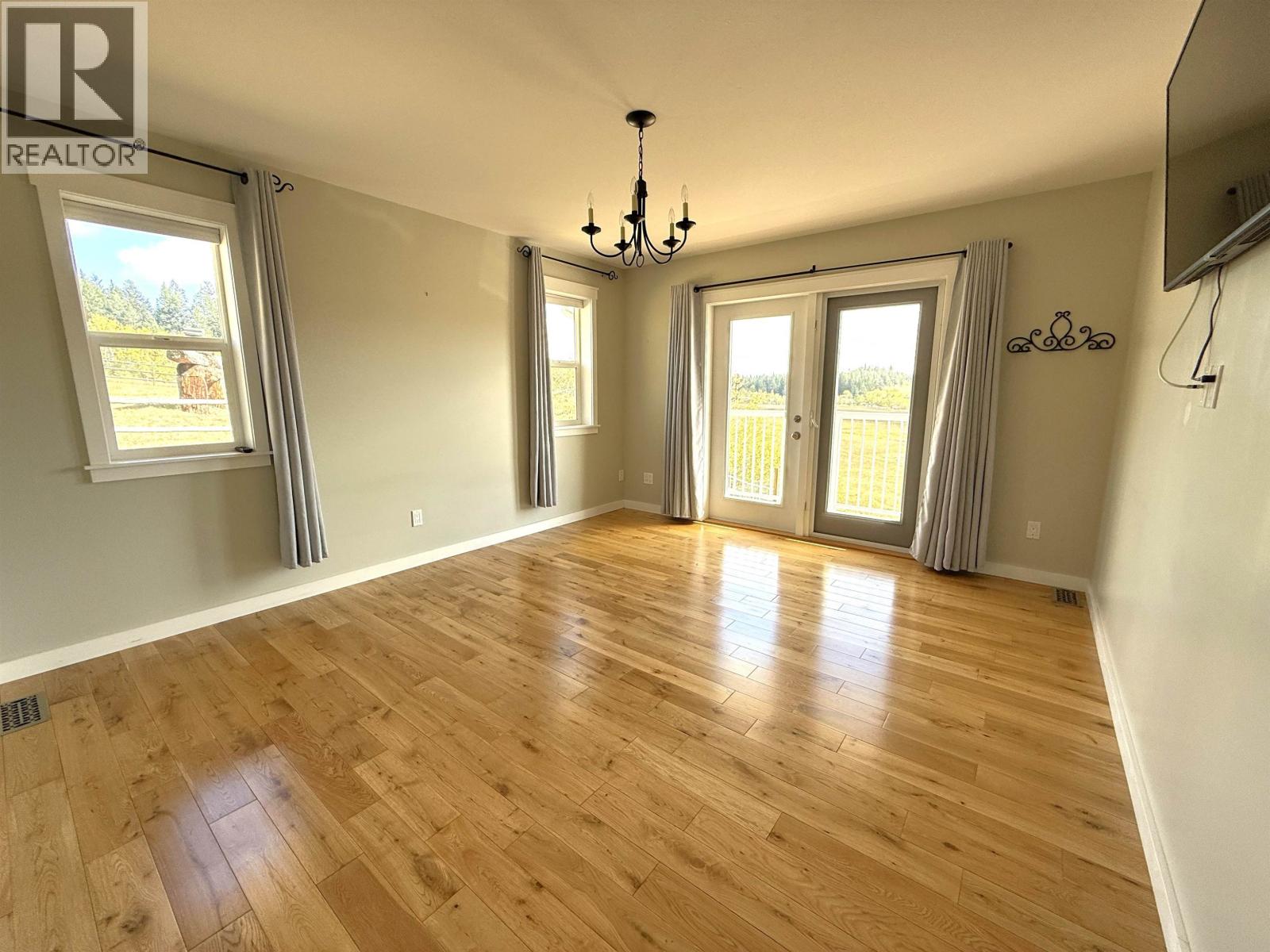 5072 Block Drive, 108 Mile Ranch, British Columbia  V0K 2Z0 - Photo 25 - R3052159