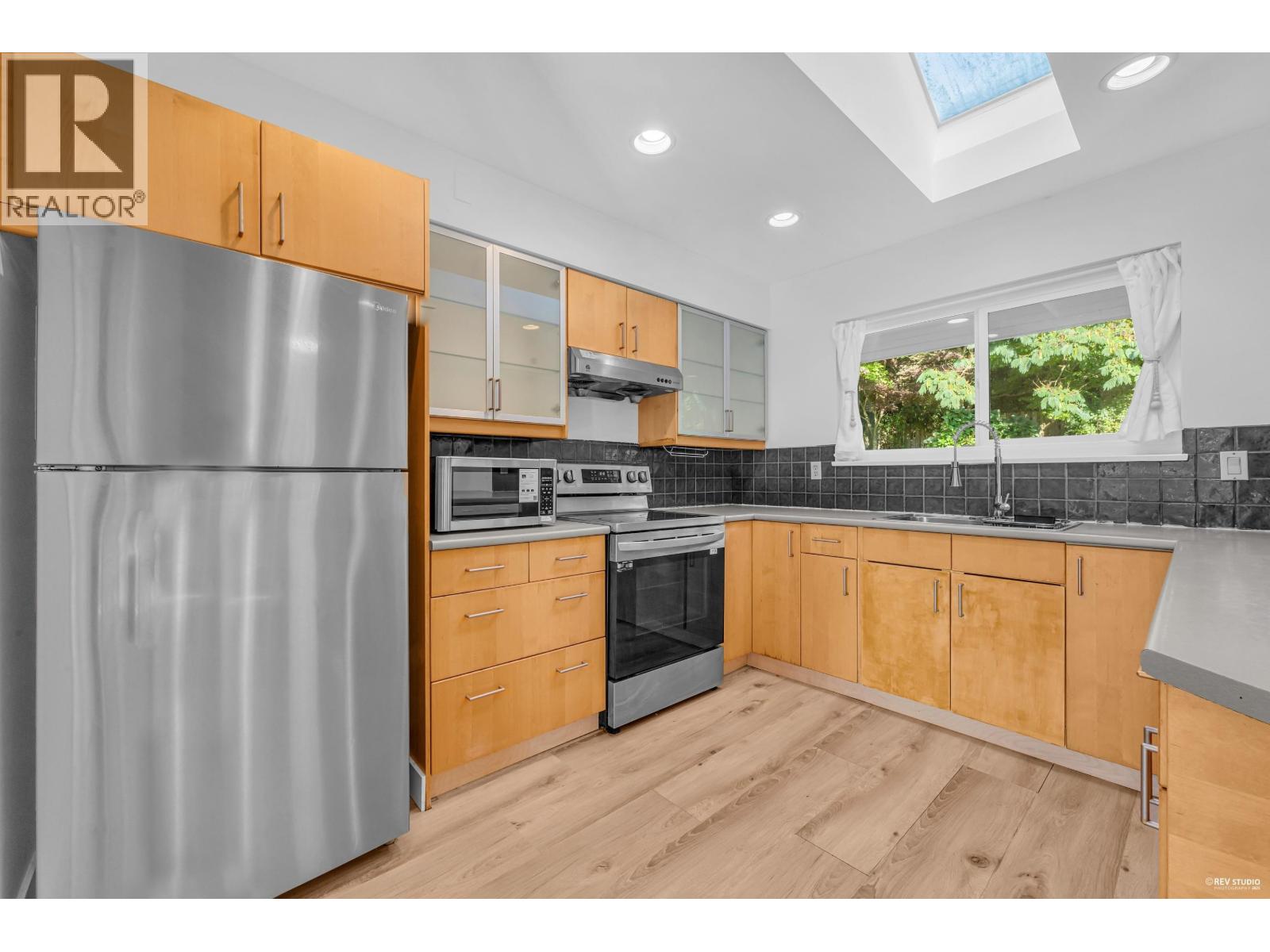 1910 27th Street, West Vancouver, British Columbia  V7V 4L2 - Photo 5 - R3030236