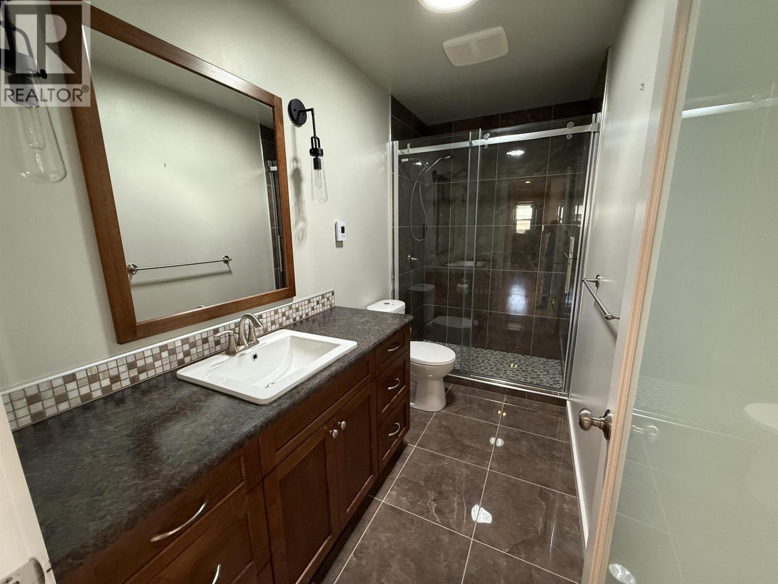 5072 Block Drive, 108 Mile Ranch, British Columbia  V0K 2Z0 - Photo 11 - R3052159