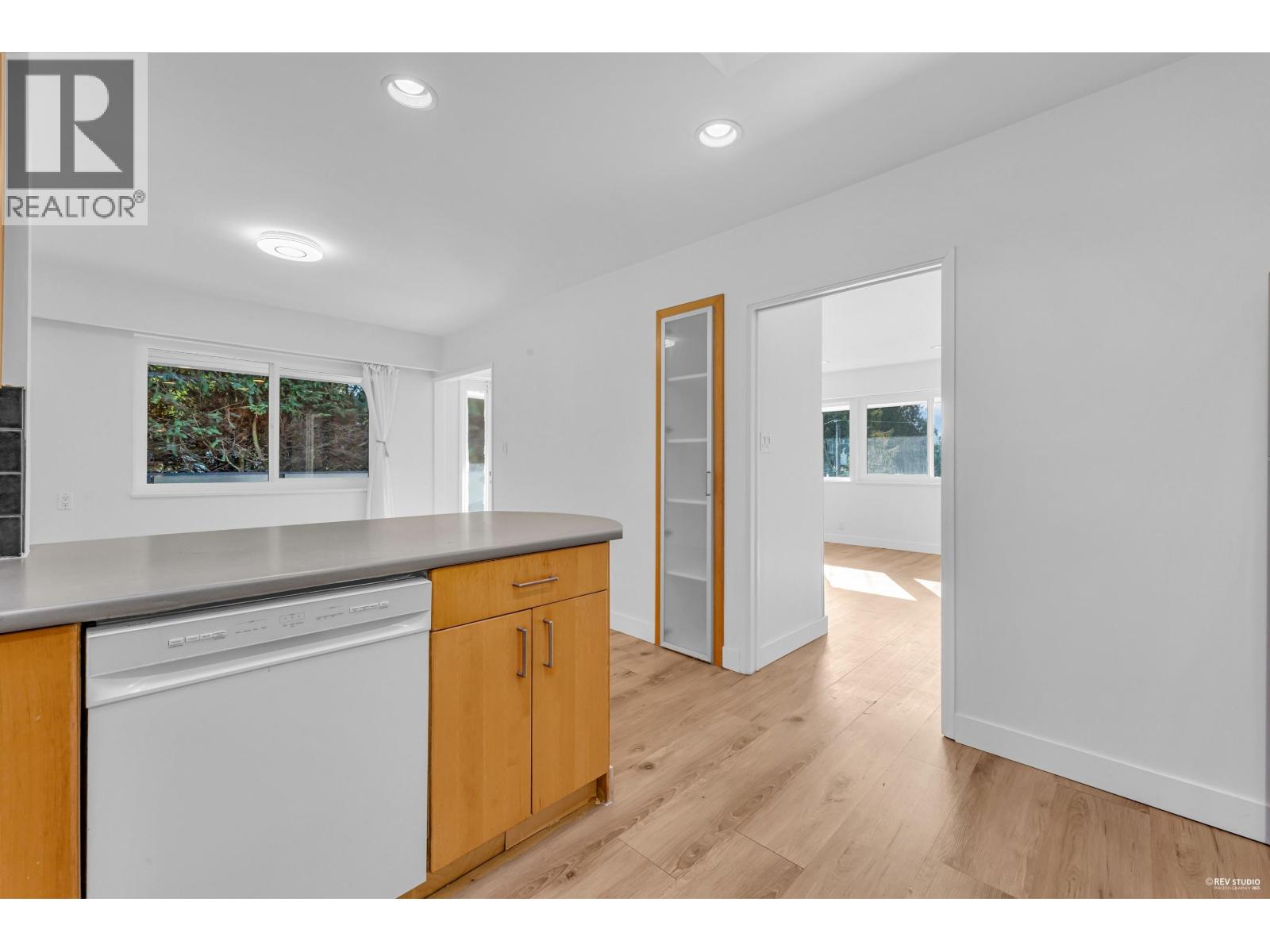 1910 27th Street, West Vancouver, British Columbia  V7V 4L2 - Photo 9 - R3030236