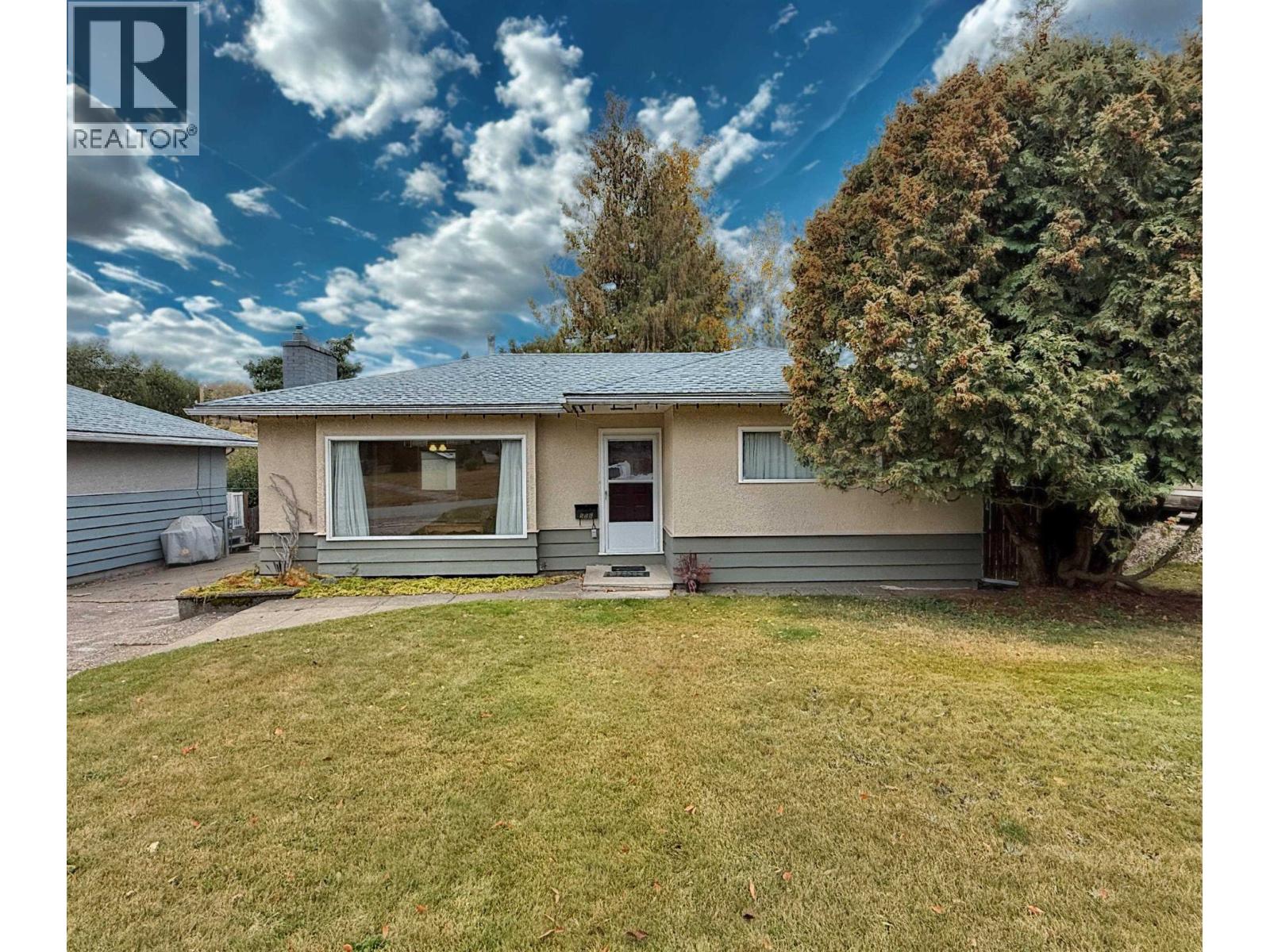 956 YORSTON AVENUE, Quesnel, British Columbia