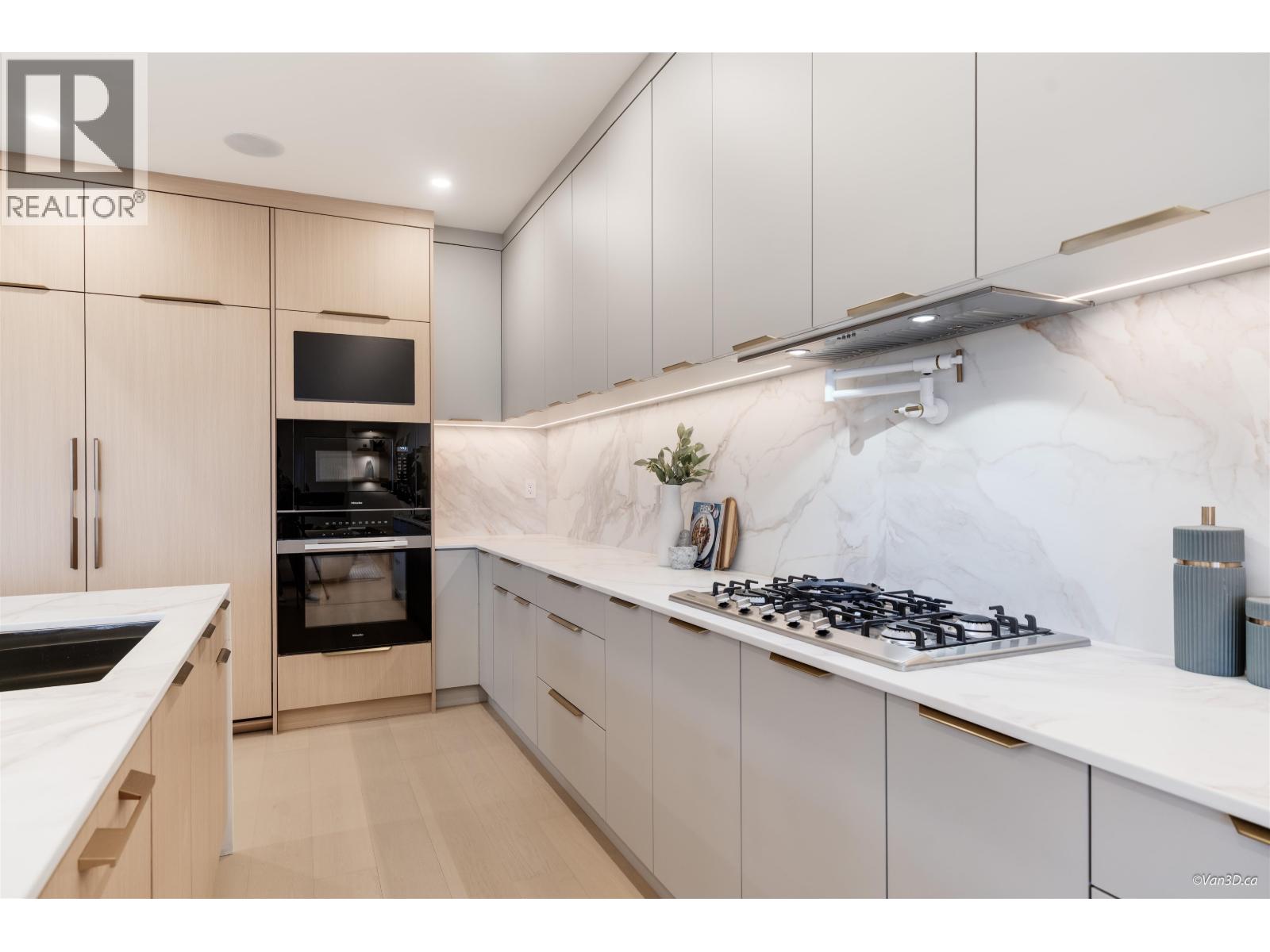 971 Adderley Street, North Vancouver, British Columbia  V7L 1T2 - Photo 11 - R3056418