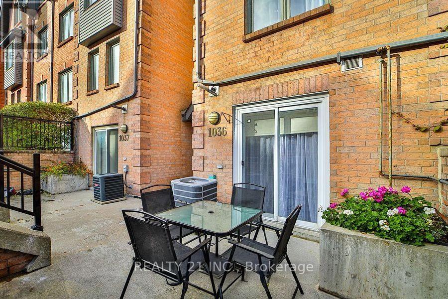 1036 - 75 Weldrick Road E, Richmond Hill, Ontario  L4C 0H9 - Photo 34 - N12450738
