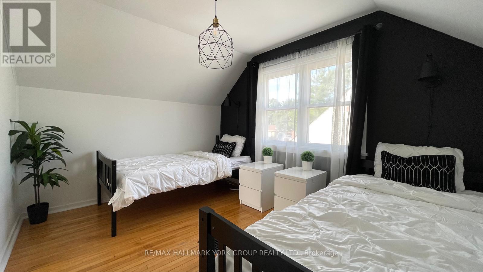 102 Gunn Street, Barrie, Ontario  L4M 2H5 - Photo 16 - S12450778