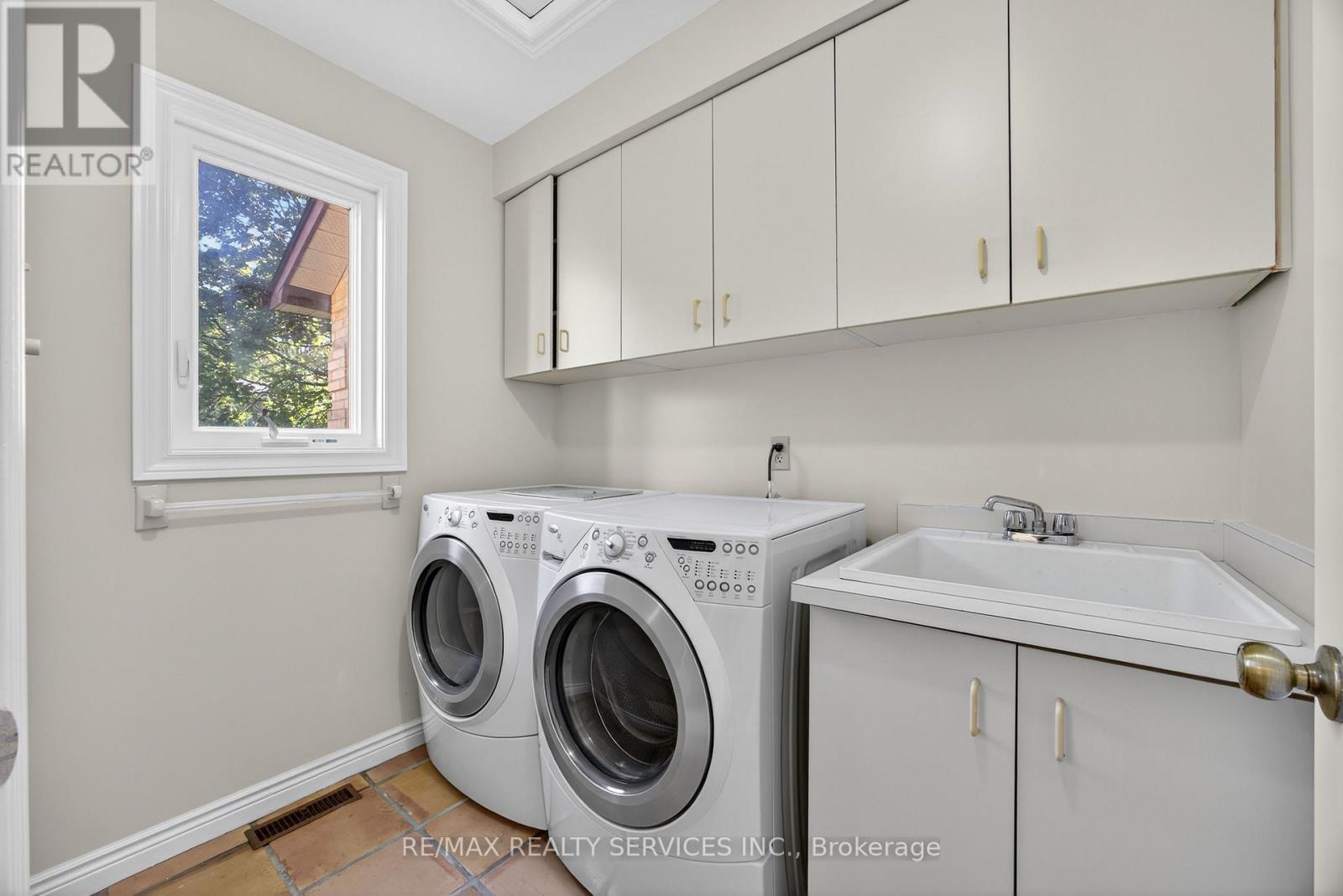 43 Mccort Drive, Caledon, Ontario  L7K 0B4 - Photo 22 - W12450728