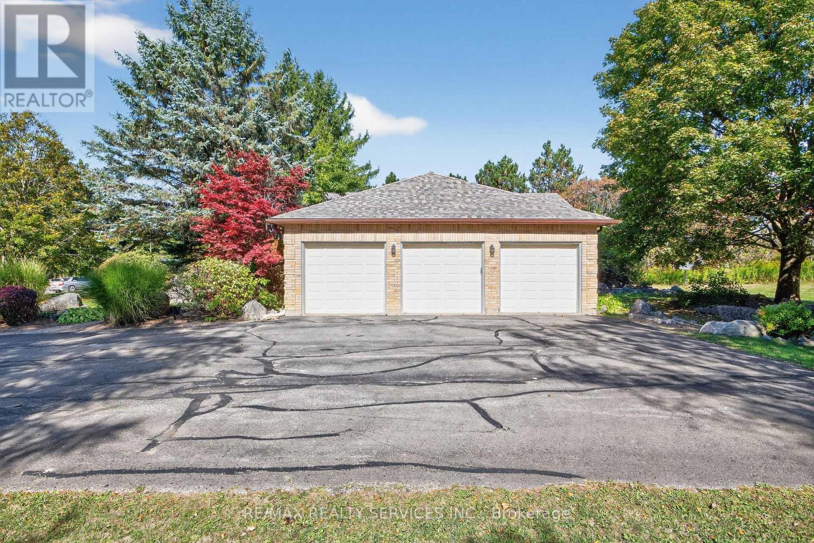 43 Mccort Drive, Caledon, Ontario  L7K 0B4 - Photo 3 - W12450728