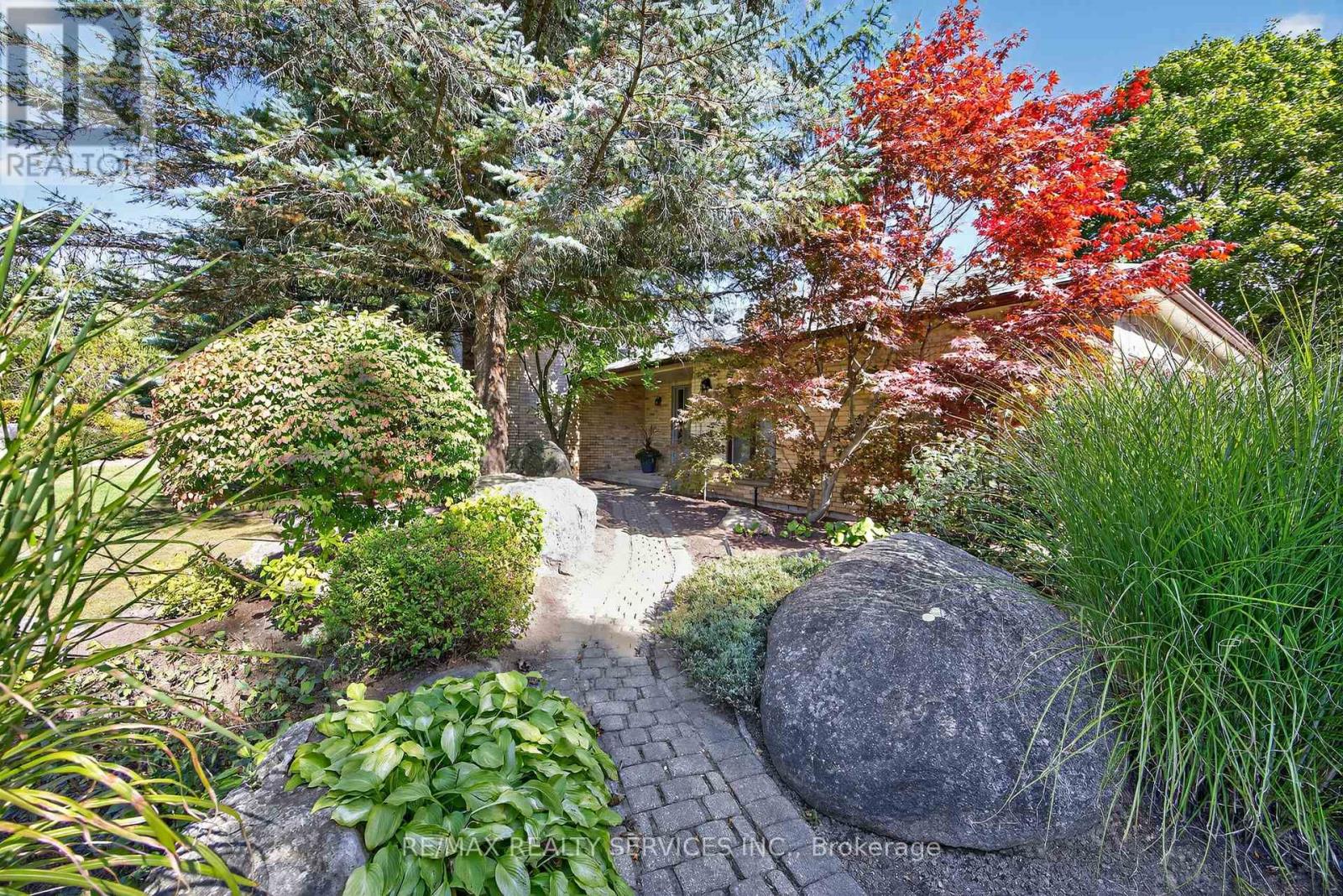 43 Mccort Drive, Caledon, Ontario  L7K 0B4 - Photo 4 - W12450728