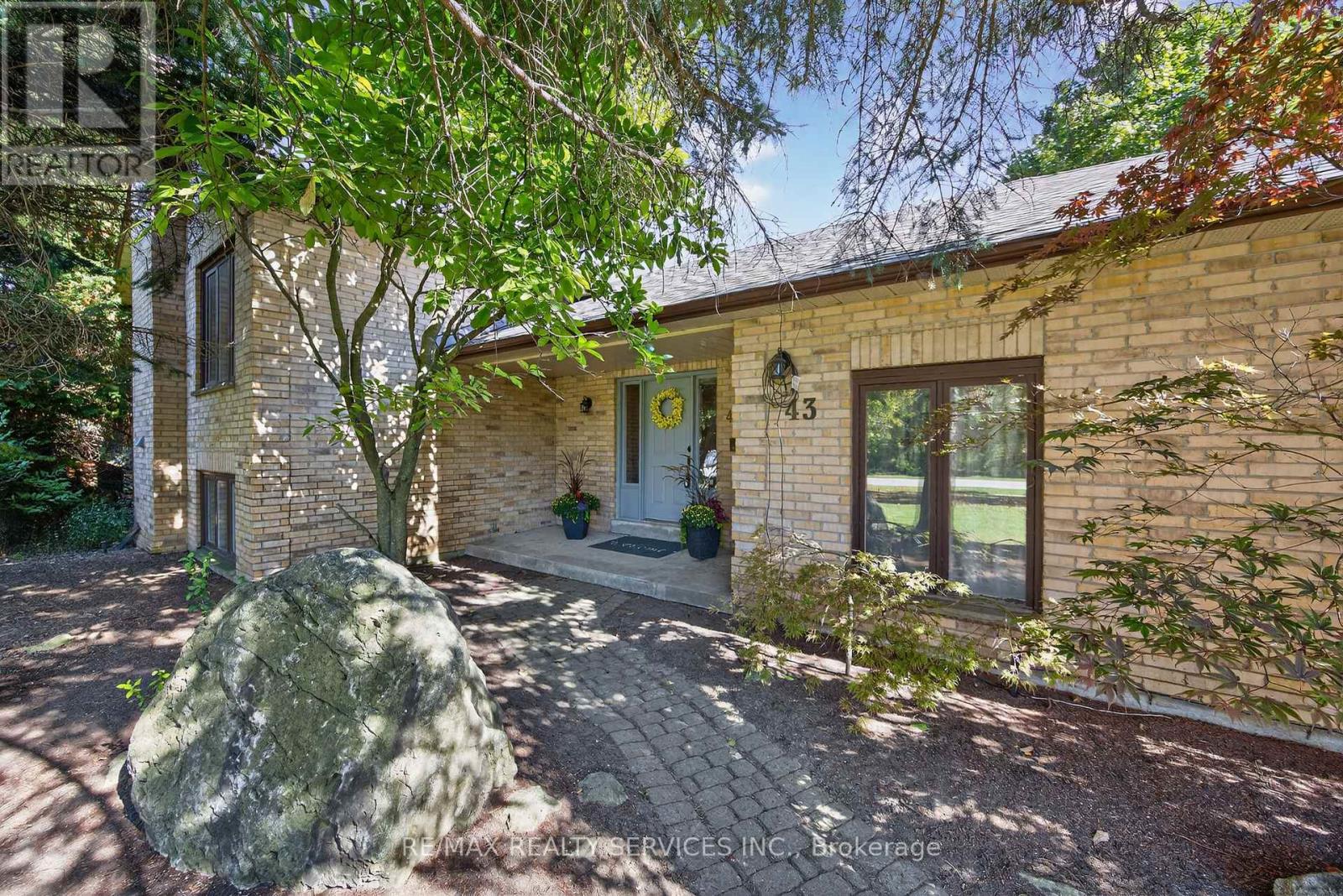43 Mccort Drive, Caledon, Ontario  L7K 0B4 - Photo 5 - W12450728