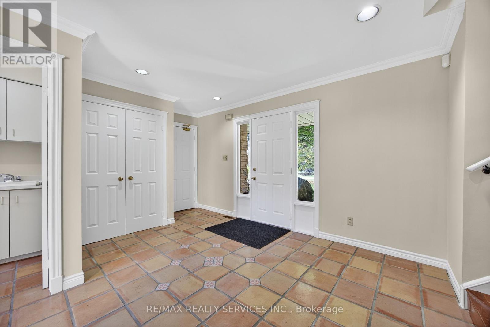 43 Mccort Drive, Caledon, Ontario  L7K 0B4 - Photo 7 - W12450728