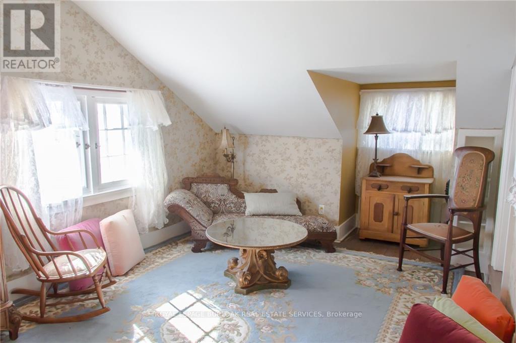 227 Green Street, Burlington, Ontario  L7R 0B1 - Photo 25 - W12450733