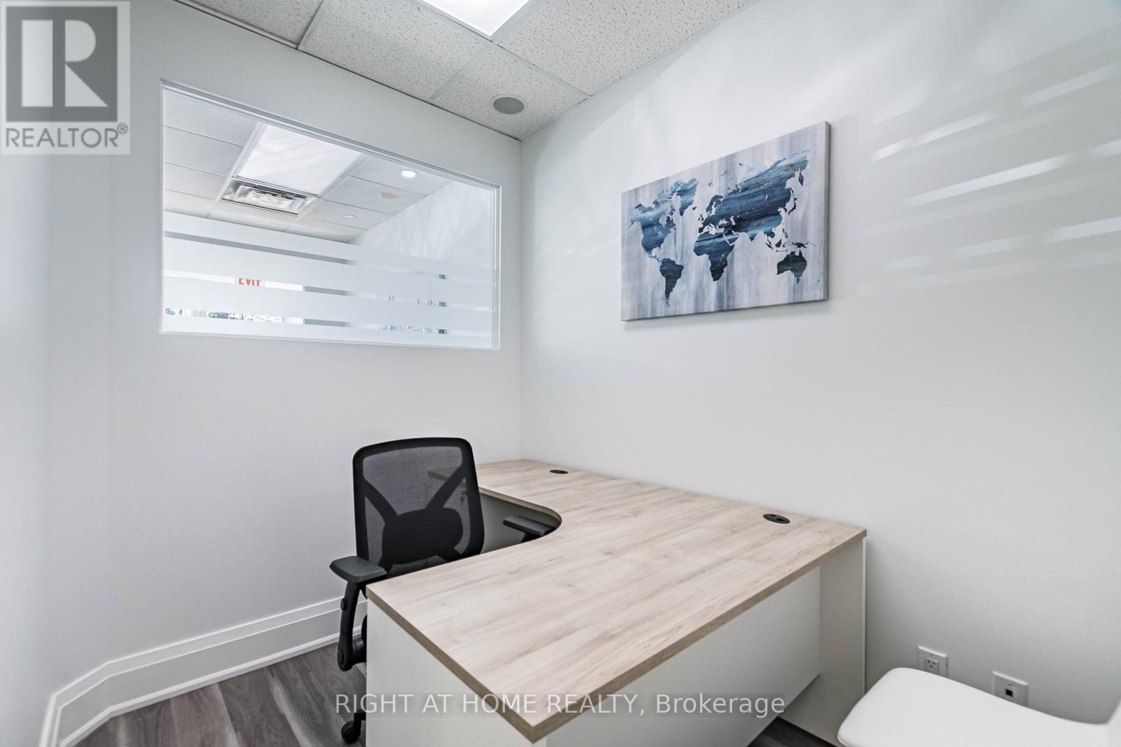 104 - 49 Hillcrest Avenue, Brampton, Ontario  L6W 4V4 - Photo 31 - W12450750