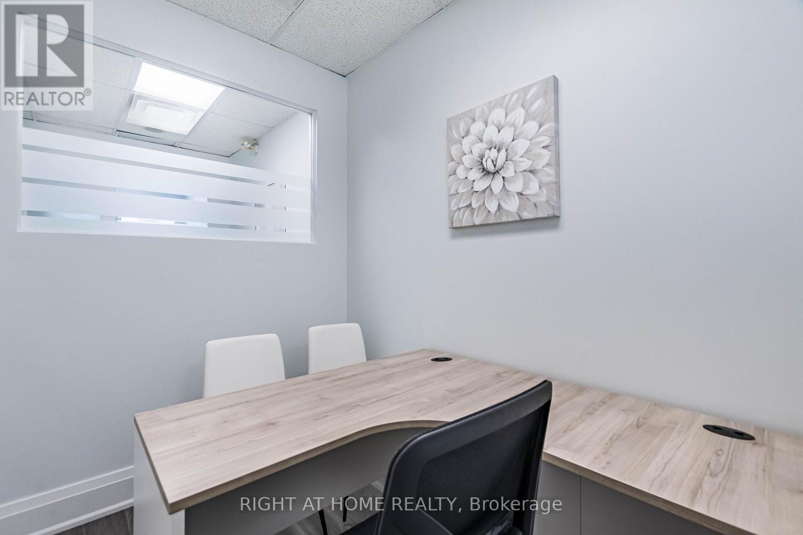 104 - 49 Hillcrest Avenue, Brampton, Ontario  L6W 4V4 - Photo 40 - W12450750