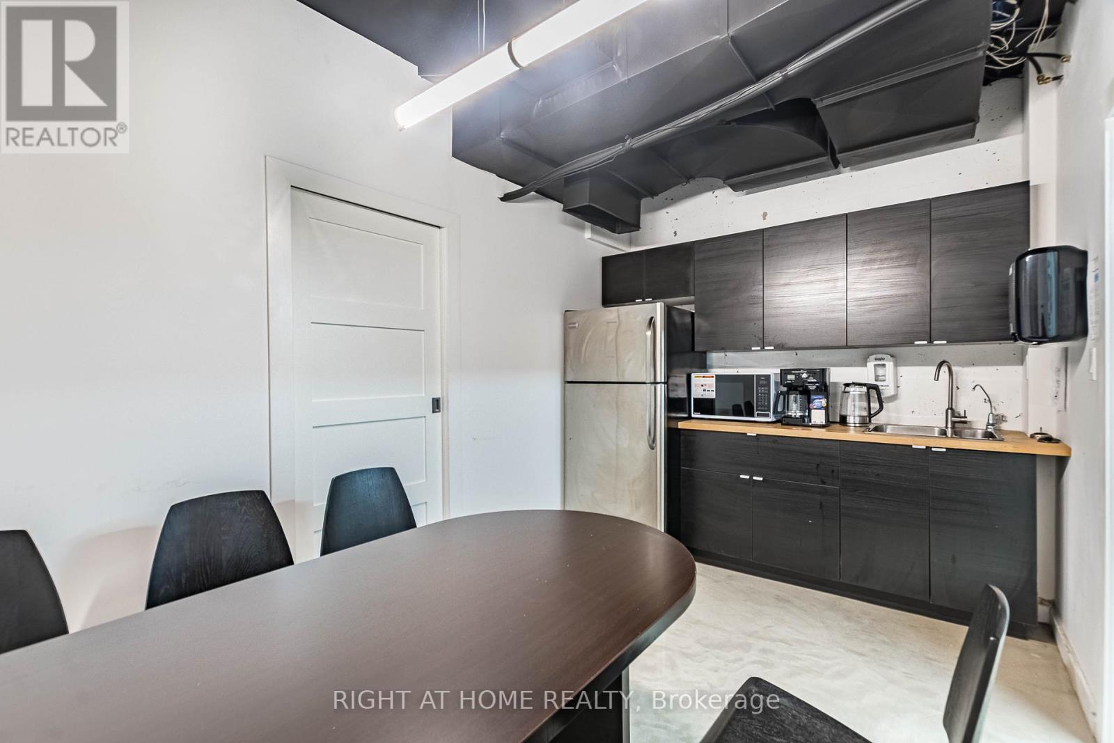 104 - 49 Hillcrest Avenue, Brampton, Ontario  L6W 4V4 - Photo 44 - W12450750