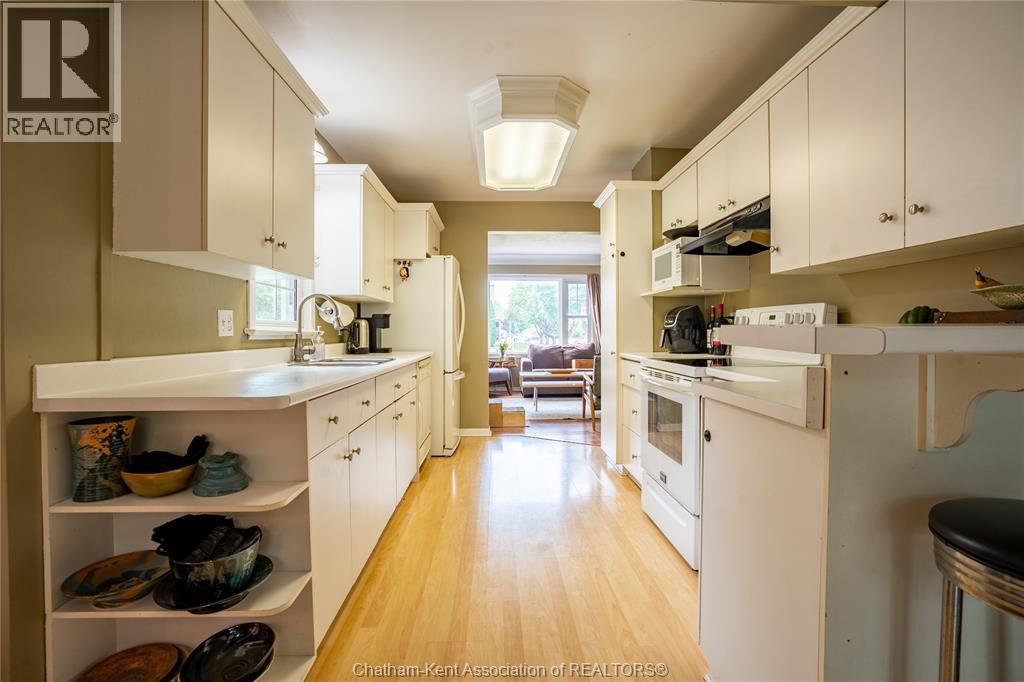 26 Tweedsmuir Avenue East, Chatham, Ontario  N7M 3Z5 - Photo 7 - 25025547