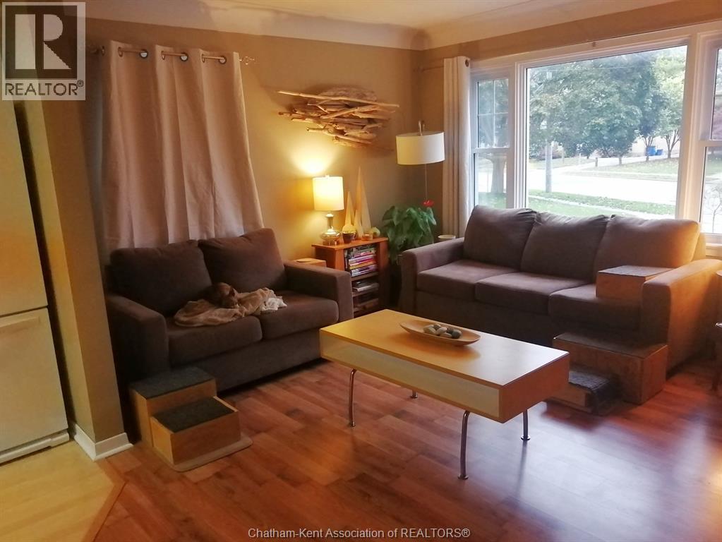 26 Tweedsmuir Avenue East, Chatham, Ontario  N7M 3Z5 - Photo 5 - 25025547