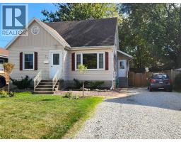 26 Tweedsmuir AVENUE East, Chatham, Ontario