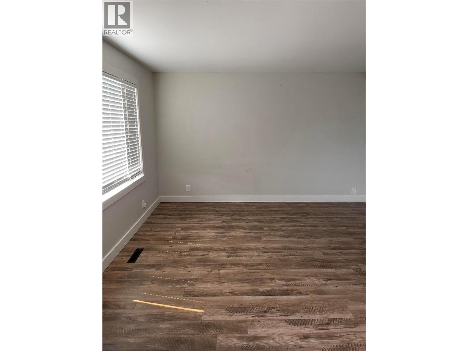 880 Hollydell Road, Kelowna, British Columbia  V1X 1L7 - Photo 14 - 10362875