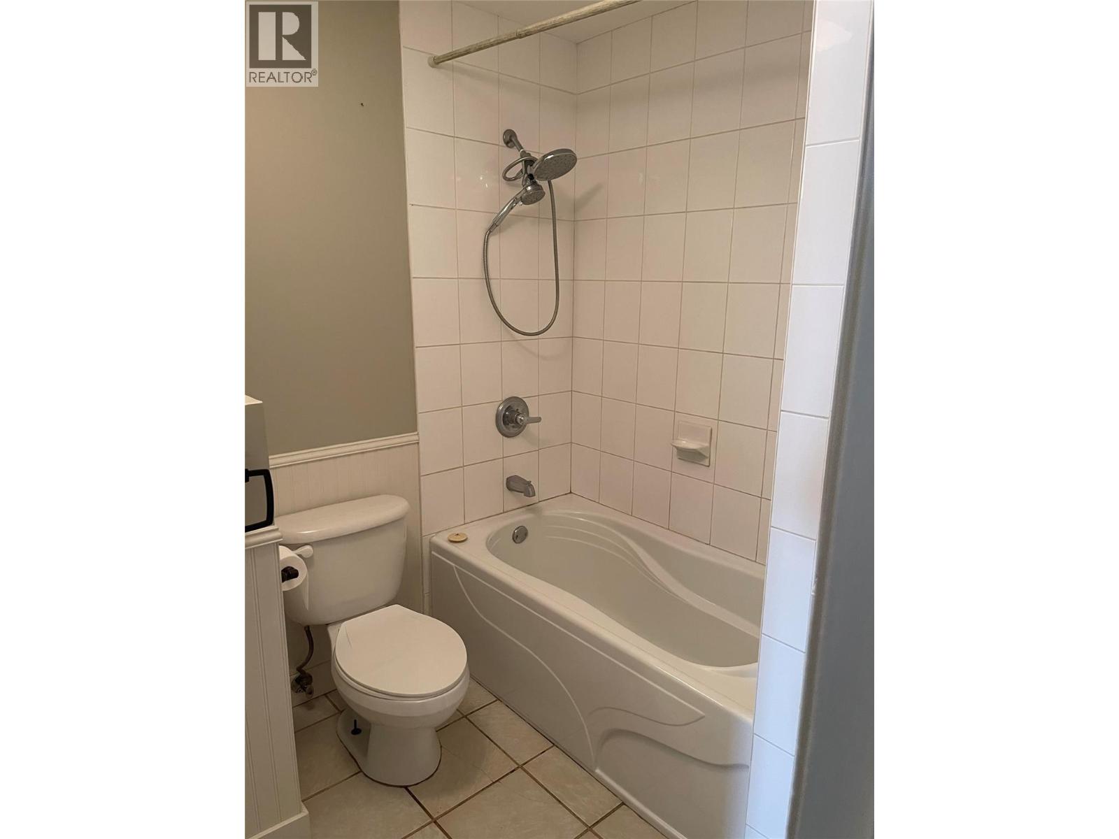 880 Hollydell Road, Kelowna, British Columbia  V1X 1L7 - Photo 20 - 10362875