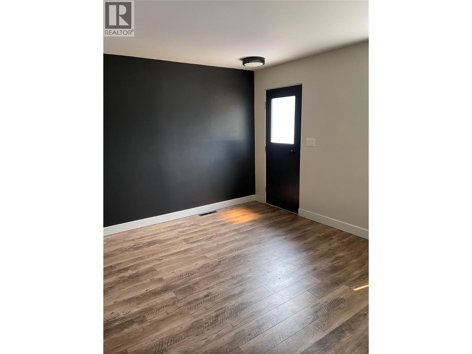 880 Hollydell Road, Kelowna, British Columbia  V1X 1L7 - Photo 13 - 10362875