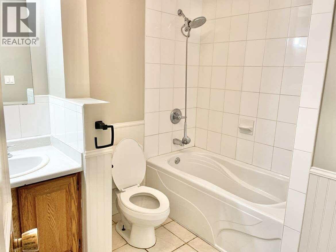 880 Hollydell Road, Kelowna, British Columbia  V1X 1L7 - Photo 27 - 10362875