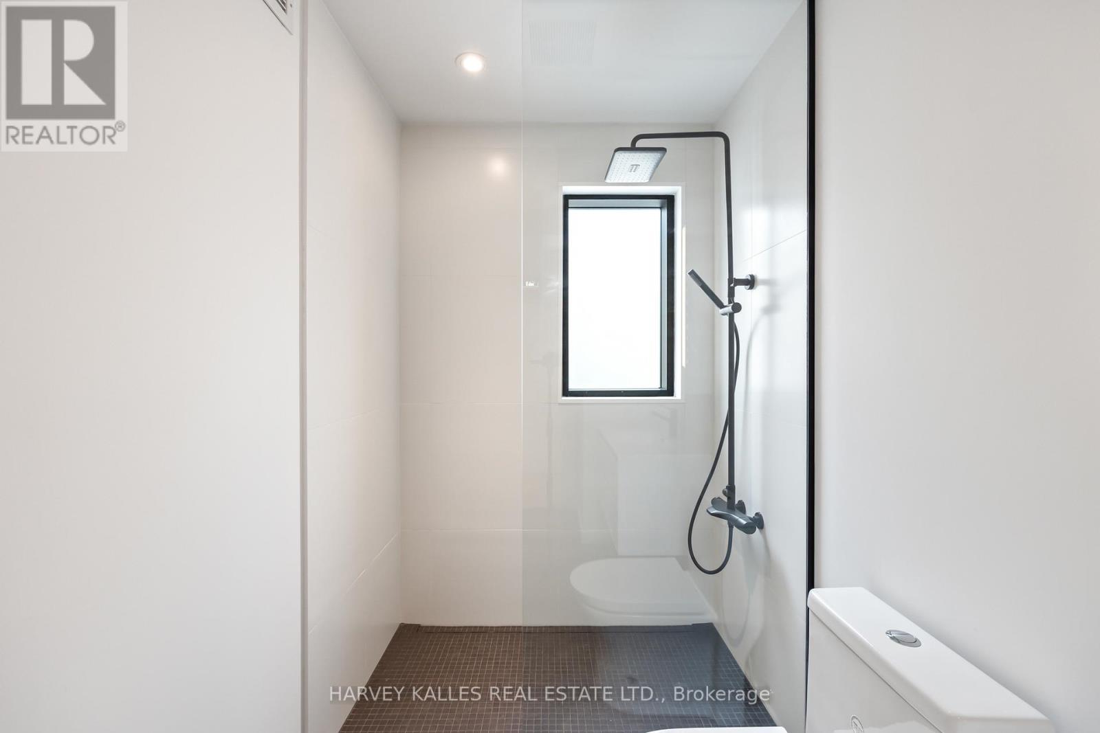 2 - 1730 Avenue Road, Toronto, Ontario  M5M 3Y6 - Photo 5 - C12449249