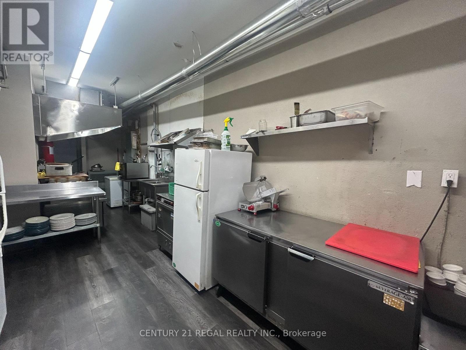 1183 Dundas Street W, Toronto, Ontario  M6J 1X3 - Photo 6 - C12450106