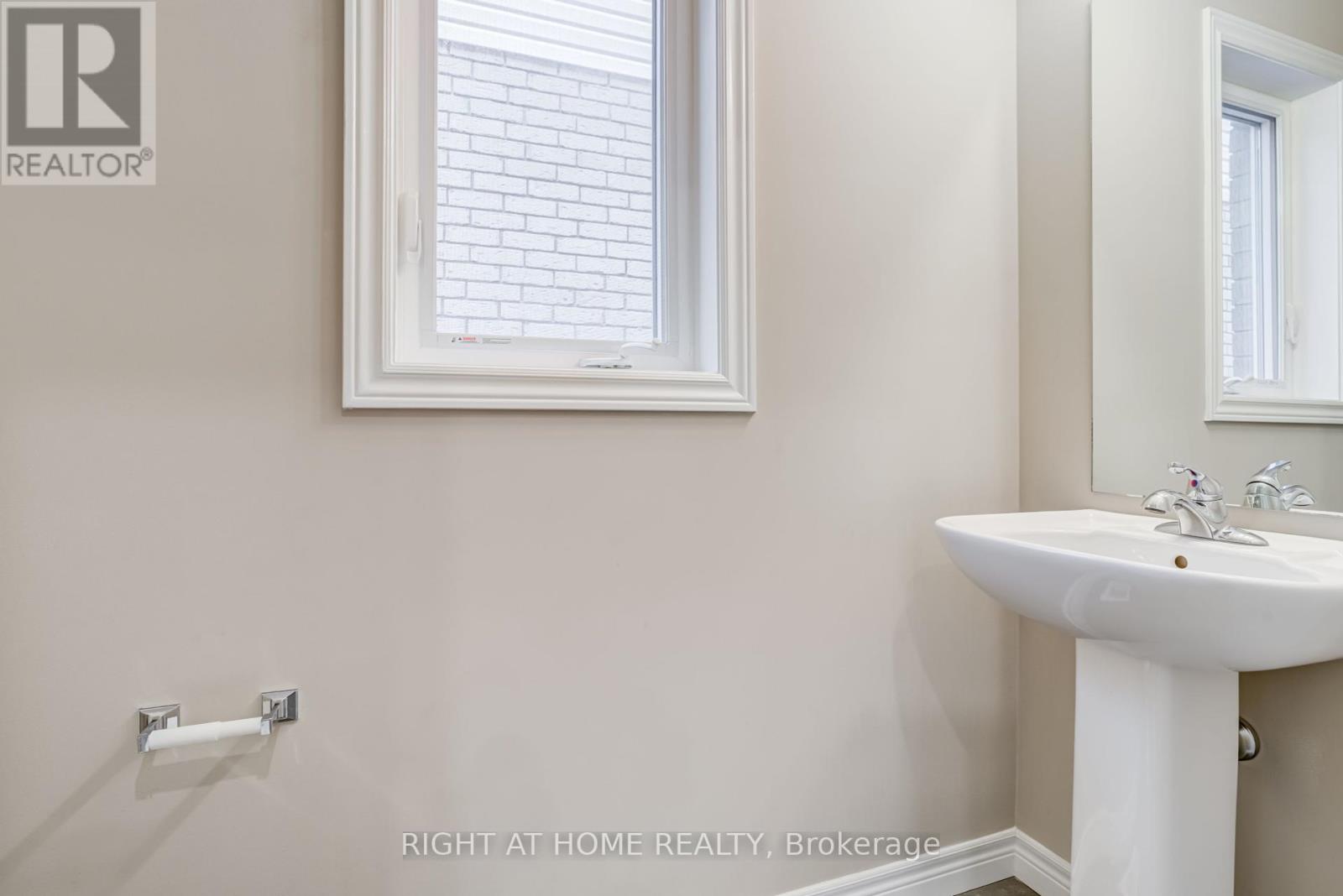 71 Cittadella Boulevard, Hamilton, Ontario  L0R 1P0 - Photo 12 - X12450727