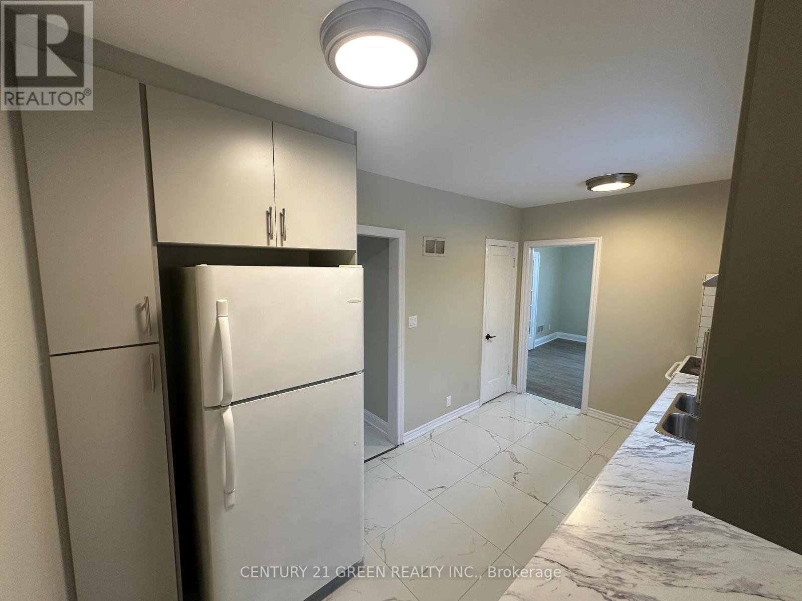 5736 Leonard Avenue, Niagara Falls, Ontario  L2G 4R1 - Photo 11 - X12450731