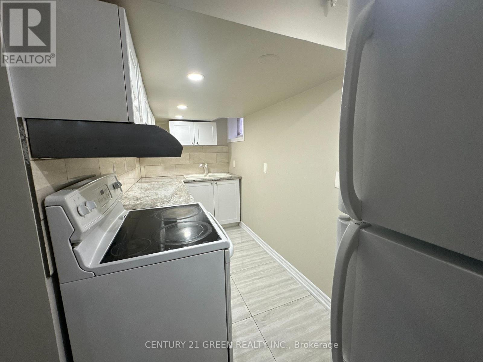 5736 Leonard Avenue, Niagara Falls, Ontario  L2G 4R1 - Photo 36 - X12450731