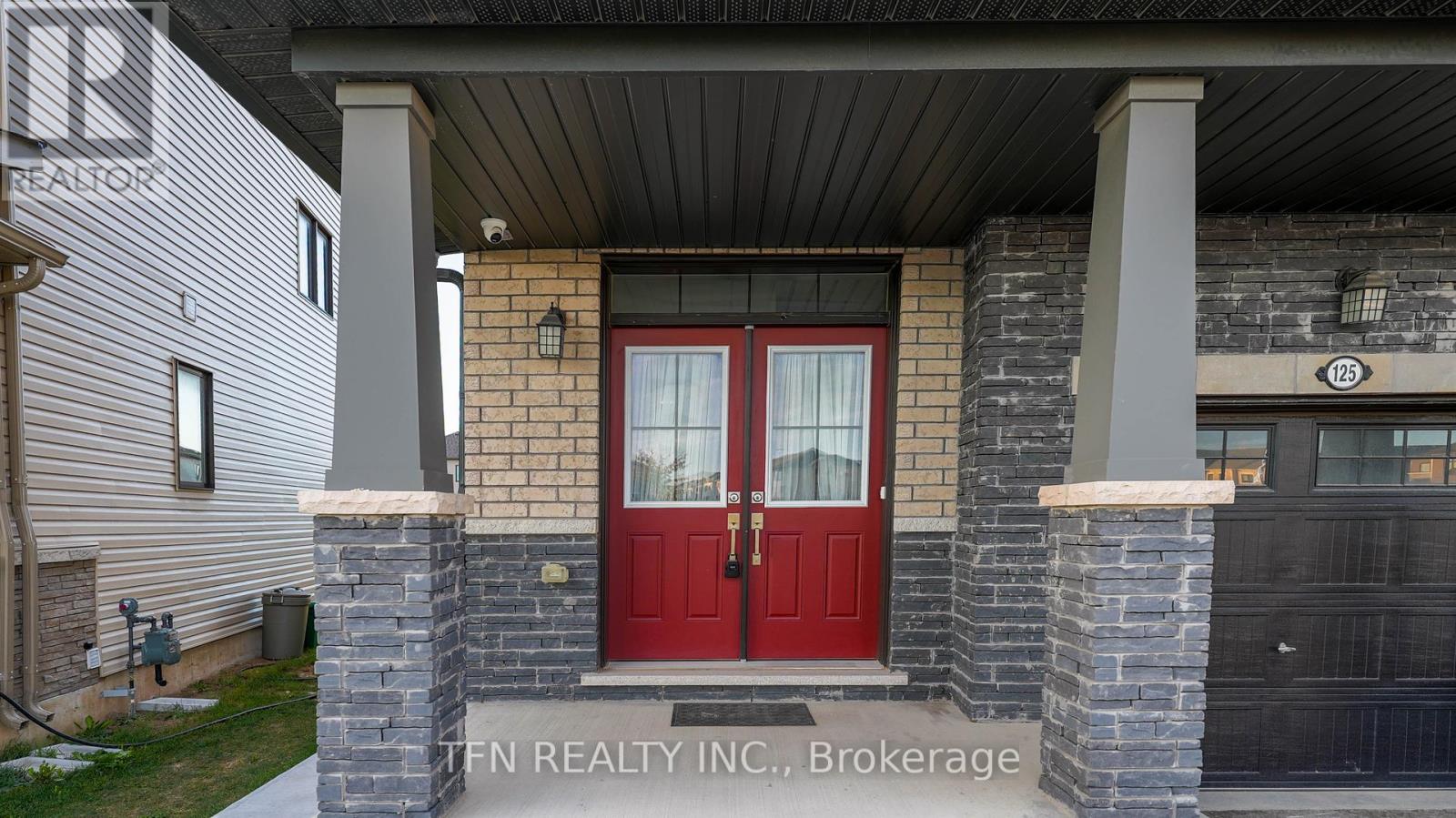 125 Vanilla Trail, Thorold, Ontario  L2V 0L1 - Photo 2 - X12450737