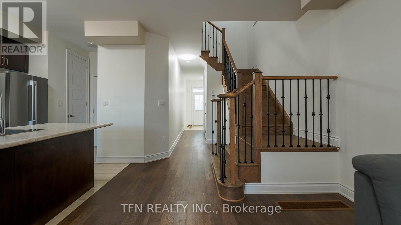 125 Vanilla Trail, Thorold, Ontario  L2V 0L1 - Photo 6 - X12450737