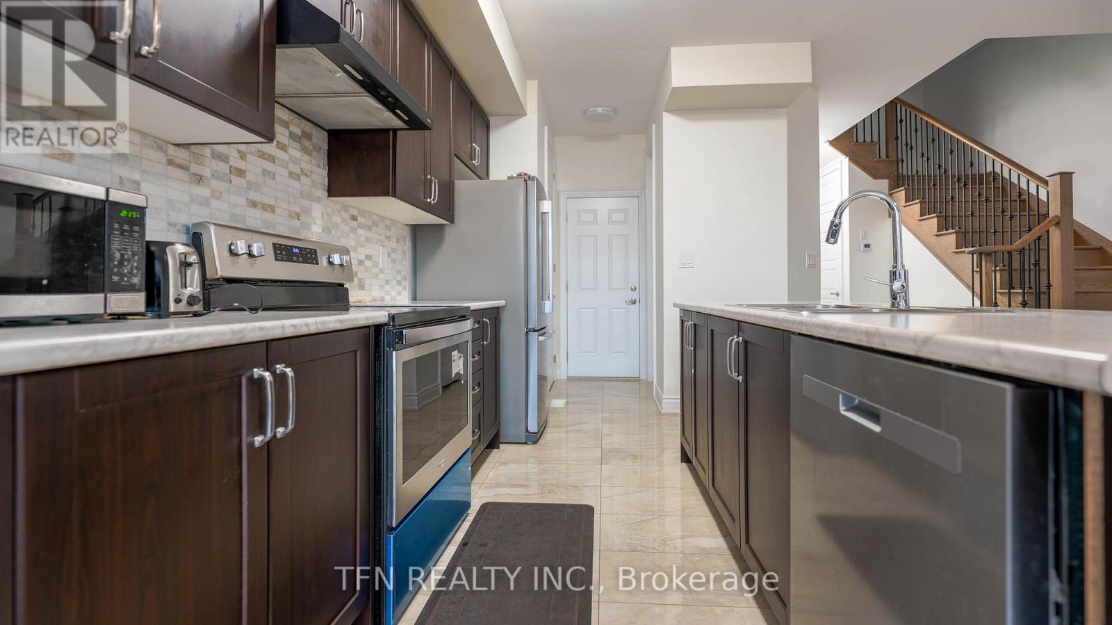 125 Vanilla Trail, Thorold, Ontario  L2V 0L1 - Photo 7 - X12450737