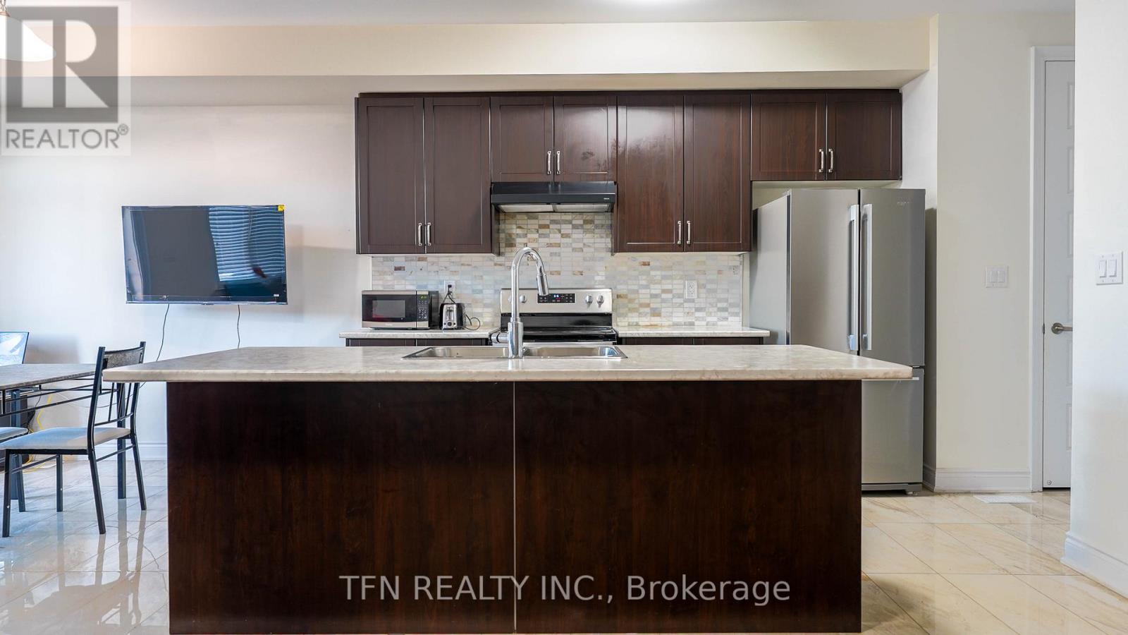 125 Vanilla Trail, Thorold, Ontario  L2V 0L1 - Photo 9 - X12450737