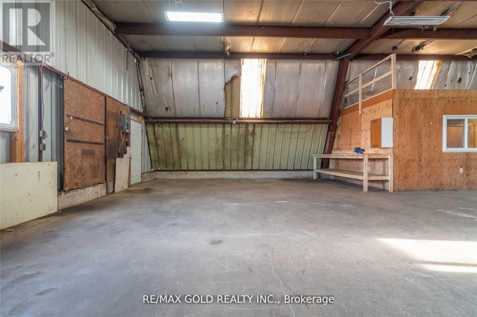 12708 Mclarty Line, Chatham-Kent, Ontario  N0L 2C0 - Photo 36 - X12450742