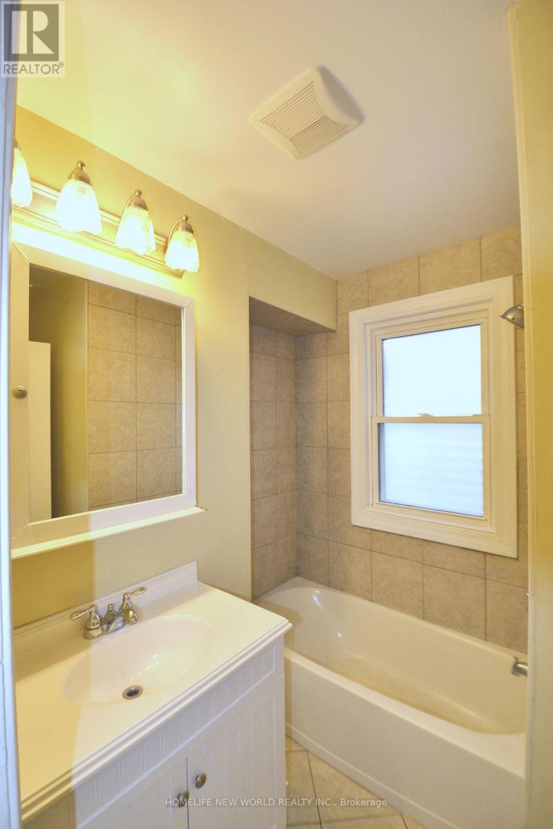 102 Belmont Avenue, Hamilton, Ontario  L8L 7M1 - Photo 11 - X12450759