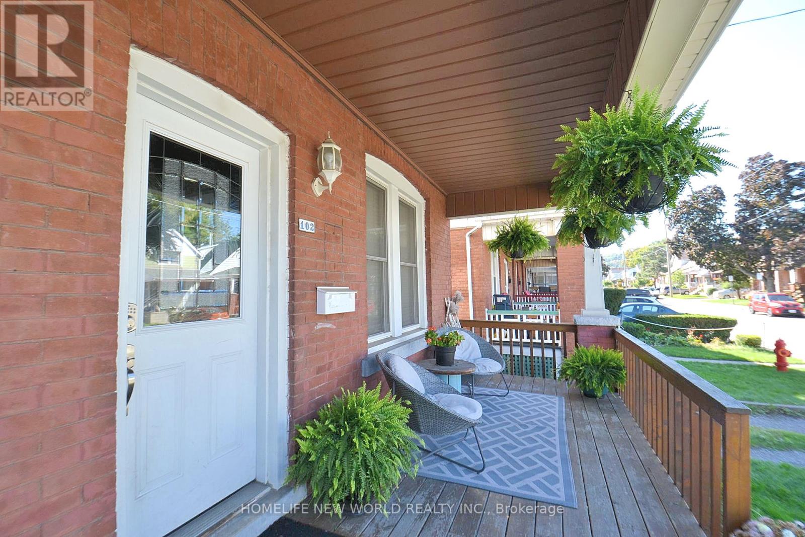 102 Belmont Avenue, Hamilton, Ontario  L8L 7M1 - Photo 2 - X12450759