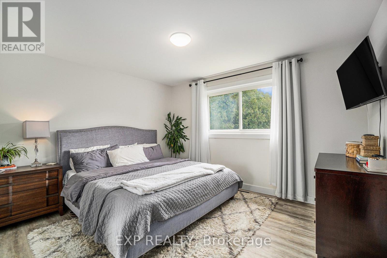 2462 Dunning Road, Ottawa, Ontario  K0A 3E0 - Photo 10 - X12450805