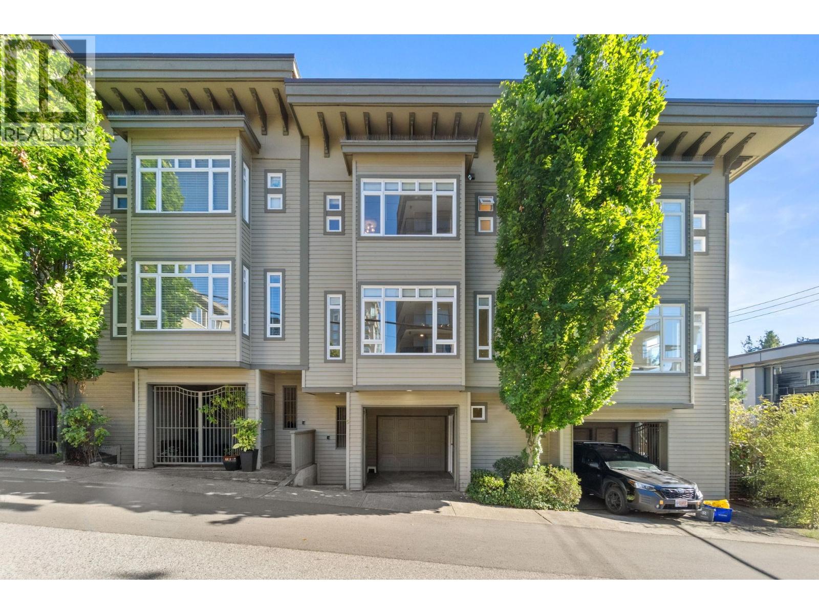 5 119 E 6TH STREET, North Vancouver, British Columbia