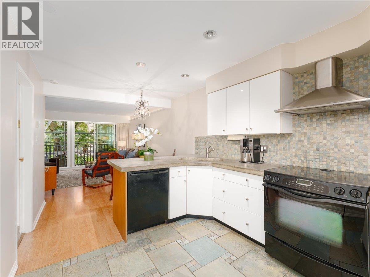 304 1274 Barclay Street, Vancouver, British Columbia  V6E 1H3 - Photo 3 - R3056457