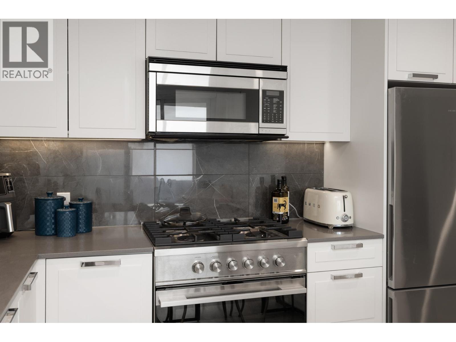 1705 1401 Hunter Street, North Vancouver, British Columbia  V7J 0E2 - Photo 11 - R3056468