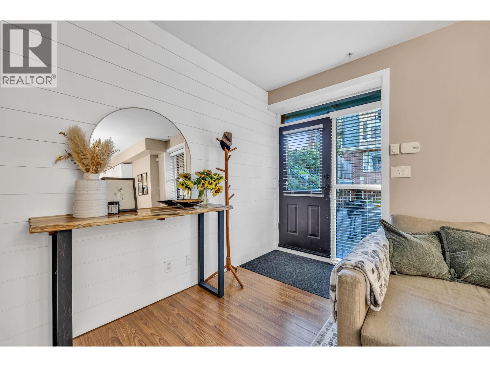 3 12 E Royal Avenue, New Westminster, British Columbia  V3L 0B7 - Photo 2 - R3056491