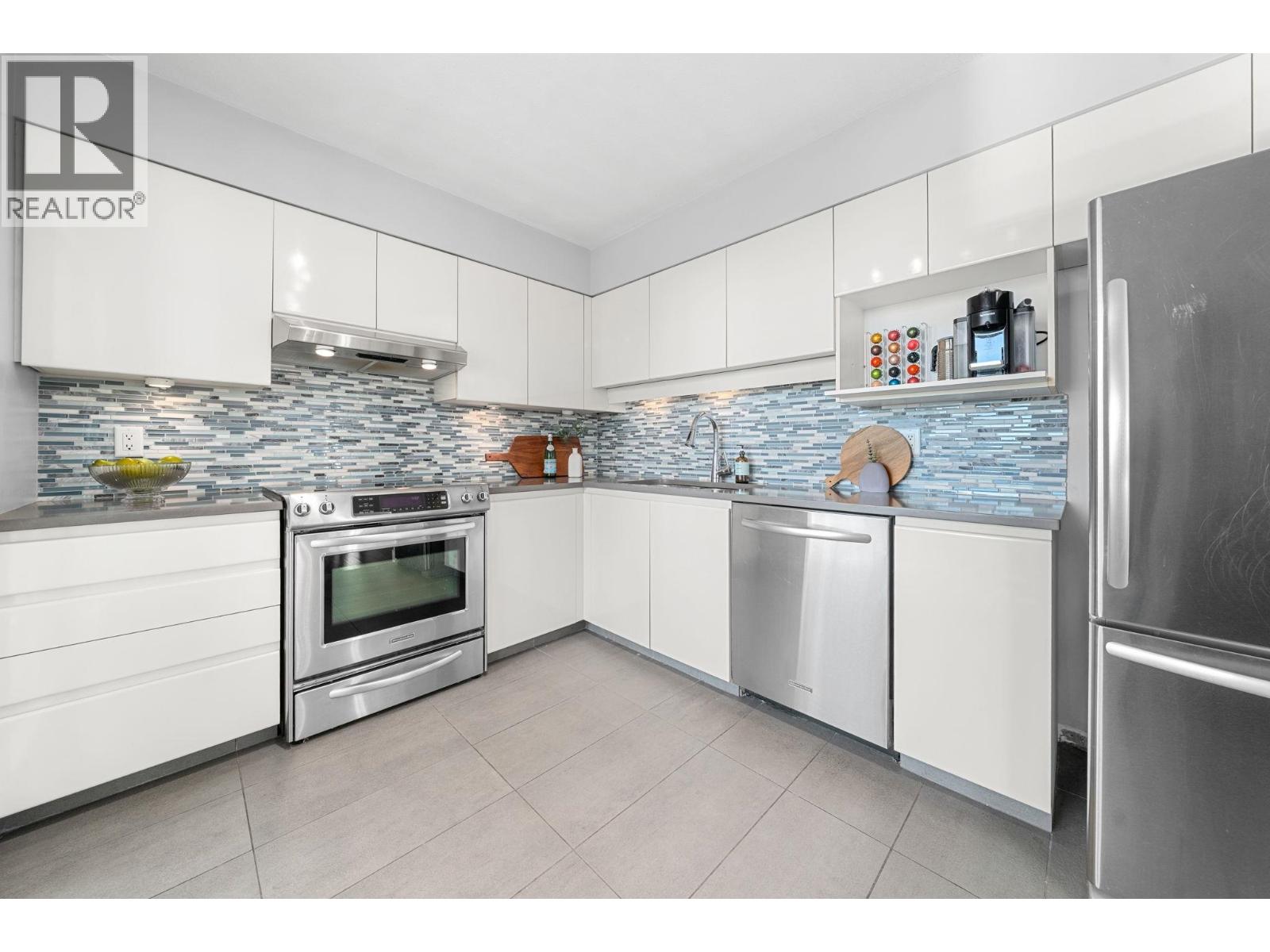 804 1555 Eastern Avenue, North Vancouver, British Columbia  V7L 3G2 - Photo 8 - R3056496