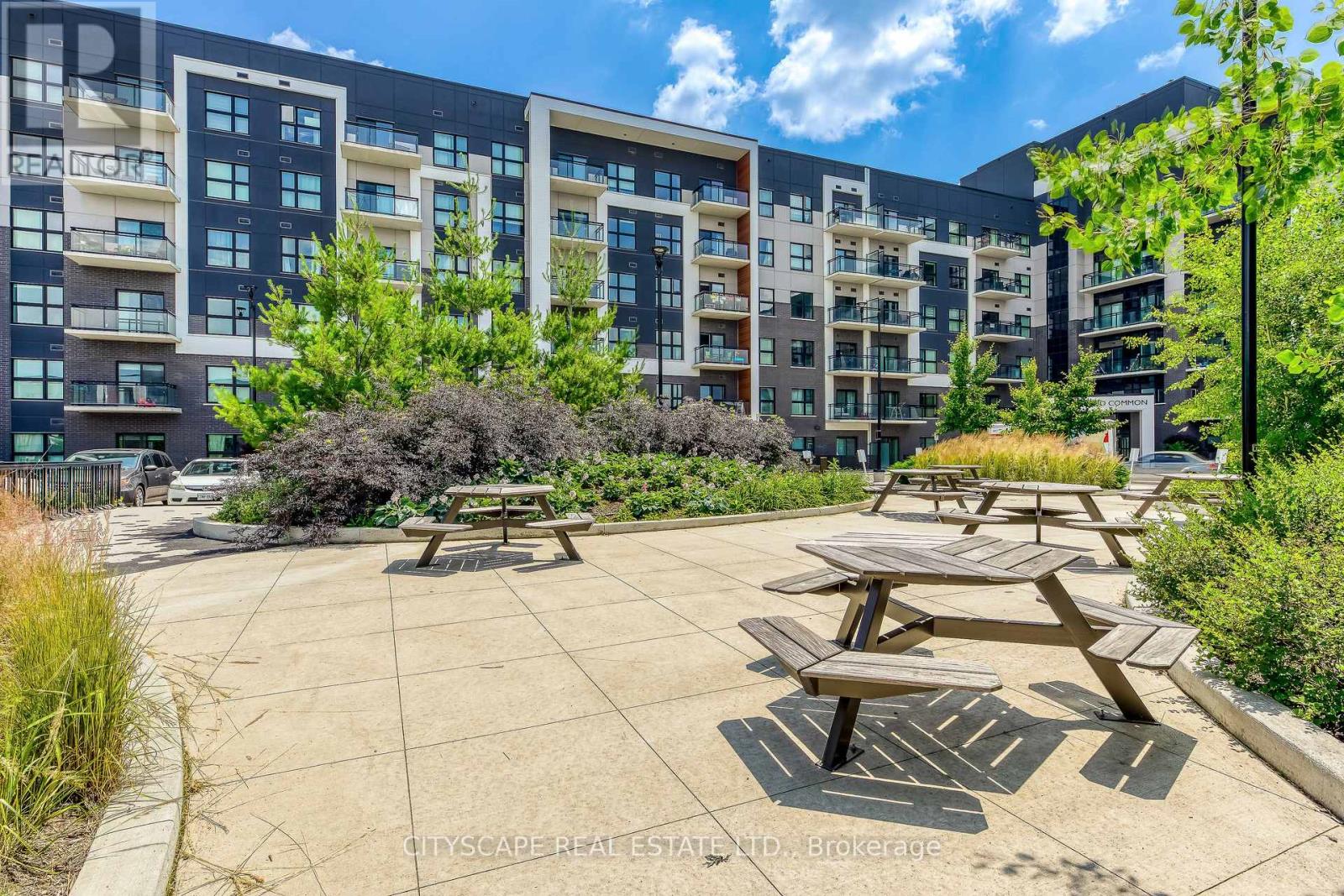 205 - 128 Grovewood Common, Oakville, Ontario  L6H 0X3 - Photo 4 - W12448736