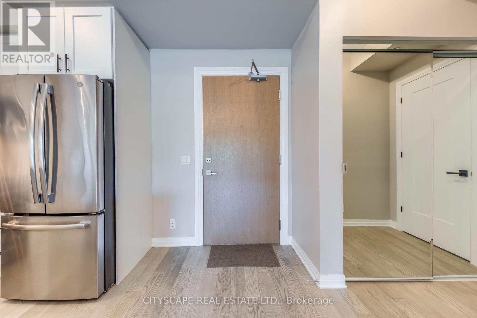 205 - 128 Grovewood Common, Oakville, Ontario  L6H 0X3 - Photo 9 - W12448736