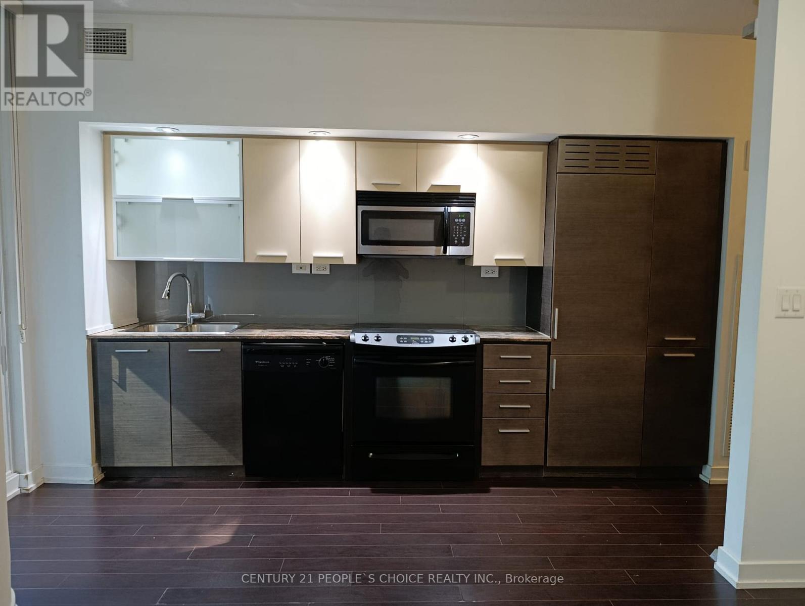 235 - 8 Telegram Mews, Toronto, Ontario  M5V 3Z5 - Photo 7 - C12361260