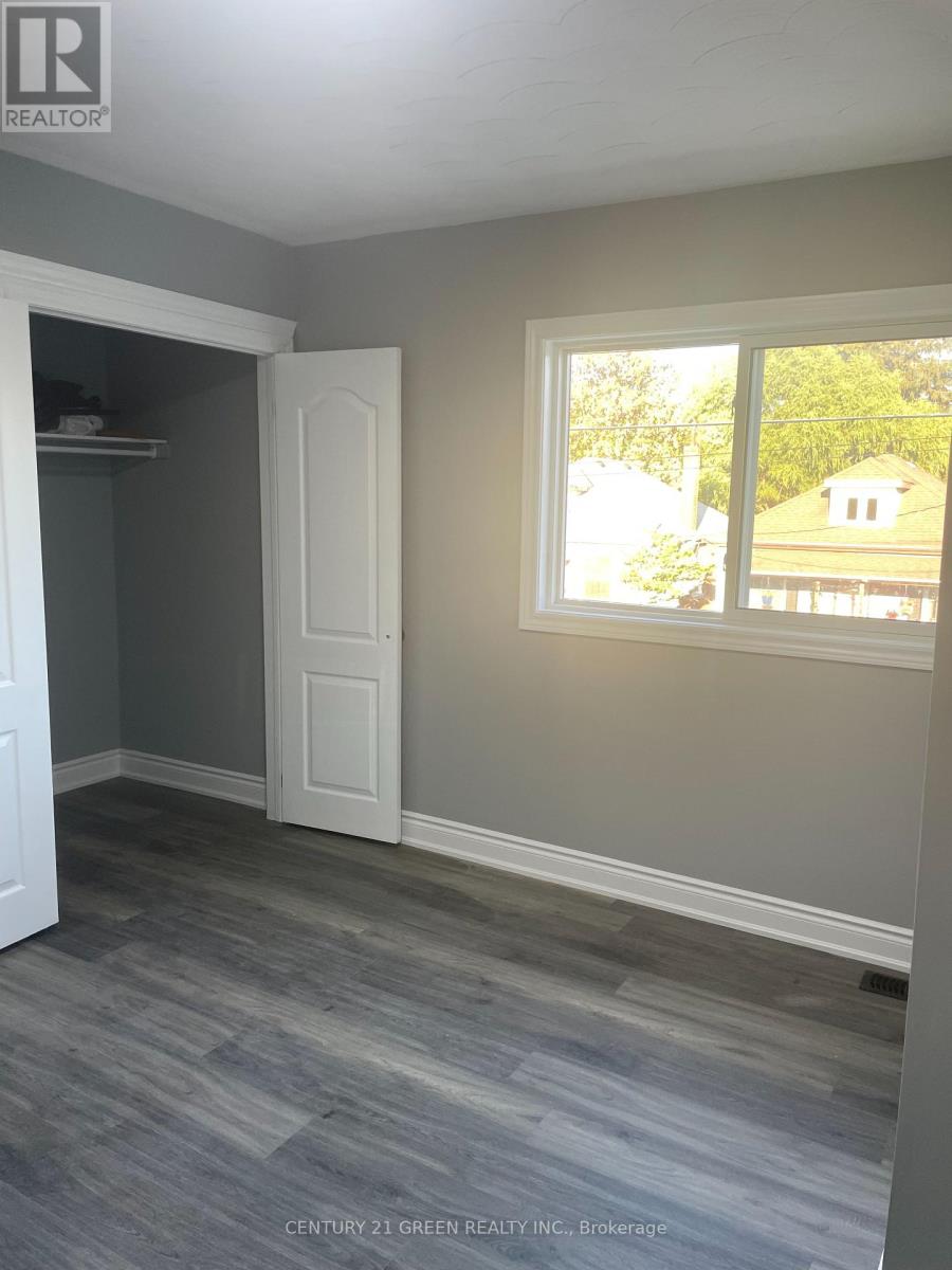 Main Floor - 306 Darling Street, Brantford, Ontario  N3S 3X8 - Photo 4 - X12444207