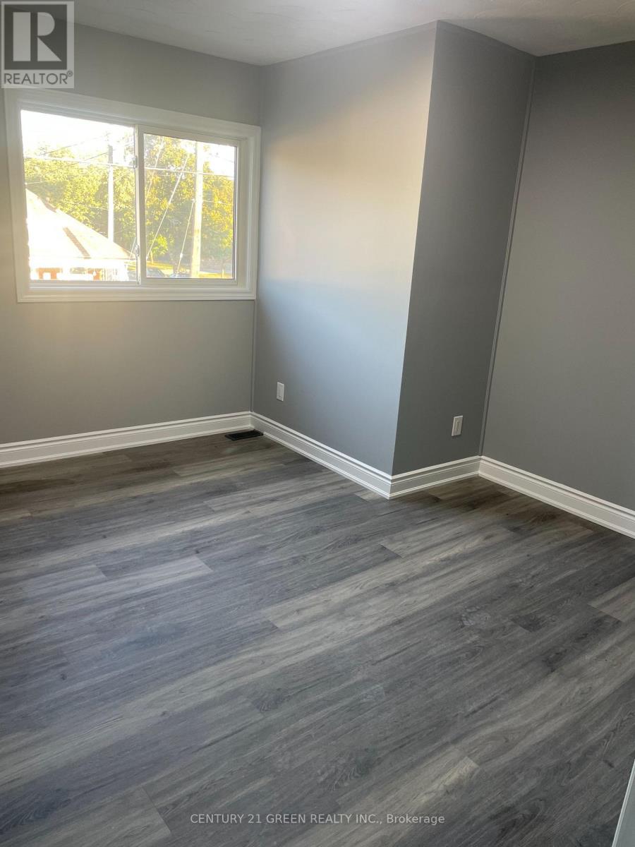 Main Floor - 306 Darling Street, Brantford, Ontario  N3S 3X8 - Photo 6 - X12444207