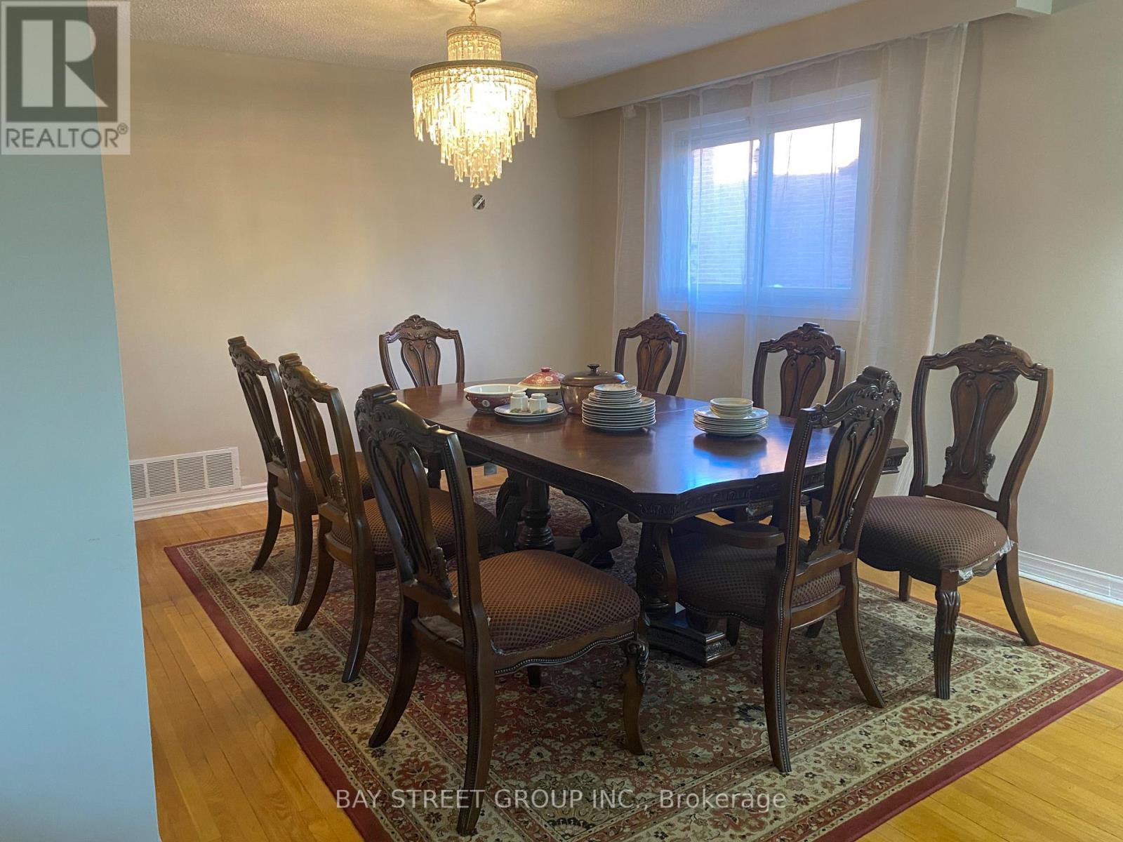32 Patric Boulevard, Toronto, Ontario  M2J 3L2 - Photo 2 - C12450786