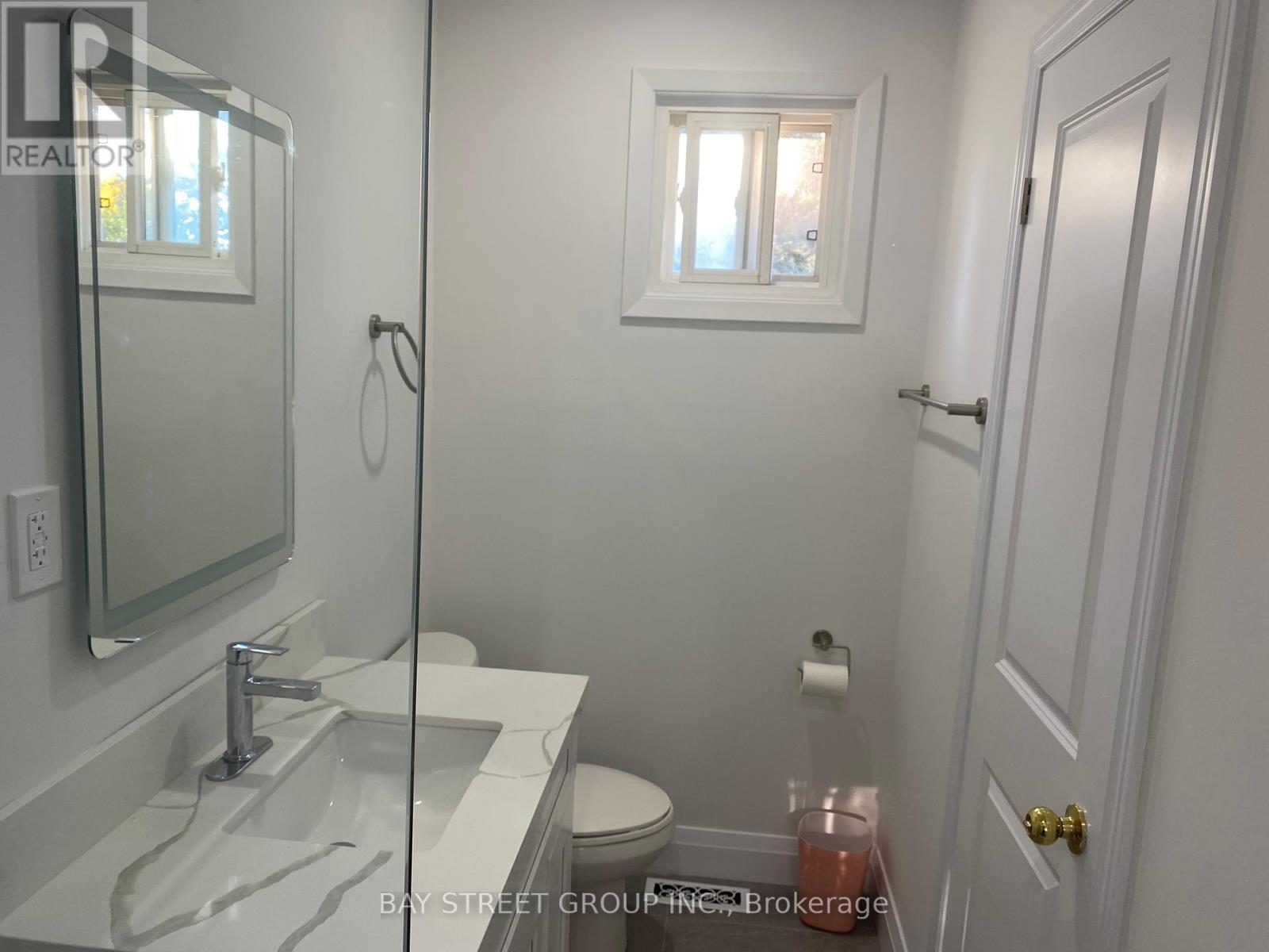 32 Patric Boulevard, Toronto, Ontario  M2J 3L2 - Photo 7 - C12450786