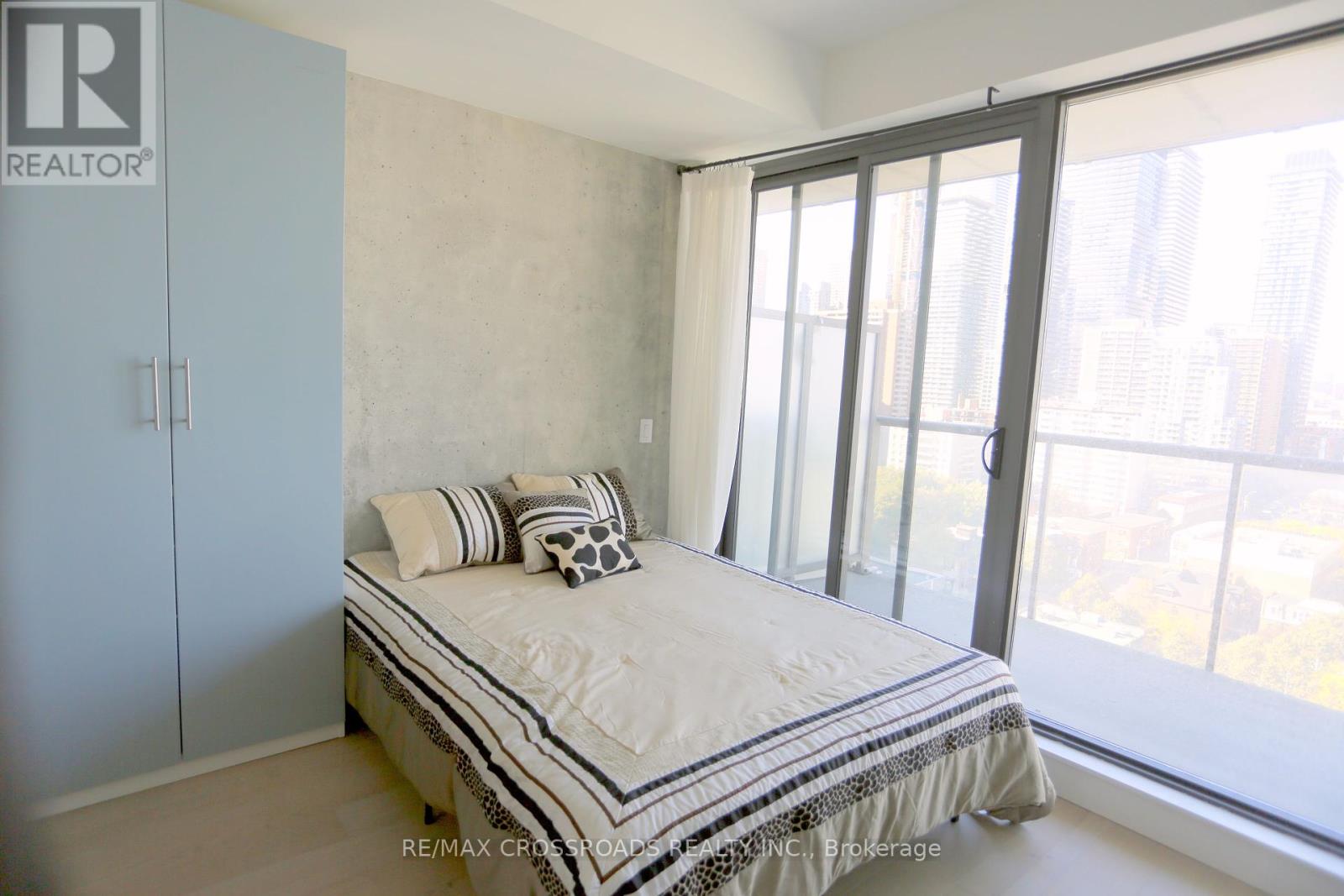 1506 - 81 Wellesley Street E, Toronto, Ontario  M4Y 0C5 - Photo 13 - C12450794